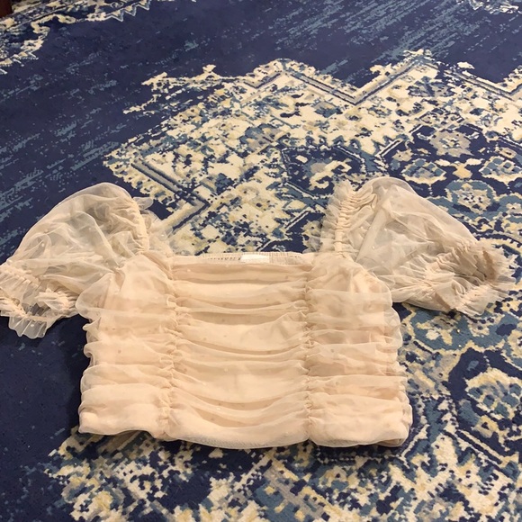 H&M Tops - H and M sheer sleeves lined bodice top